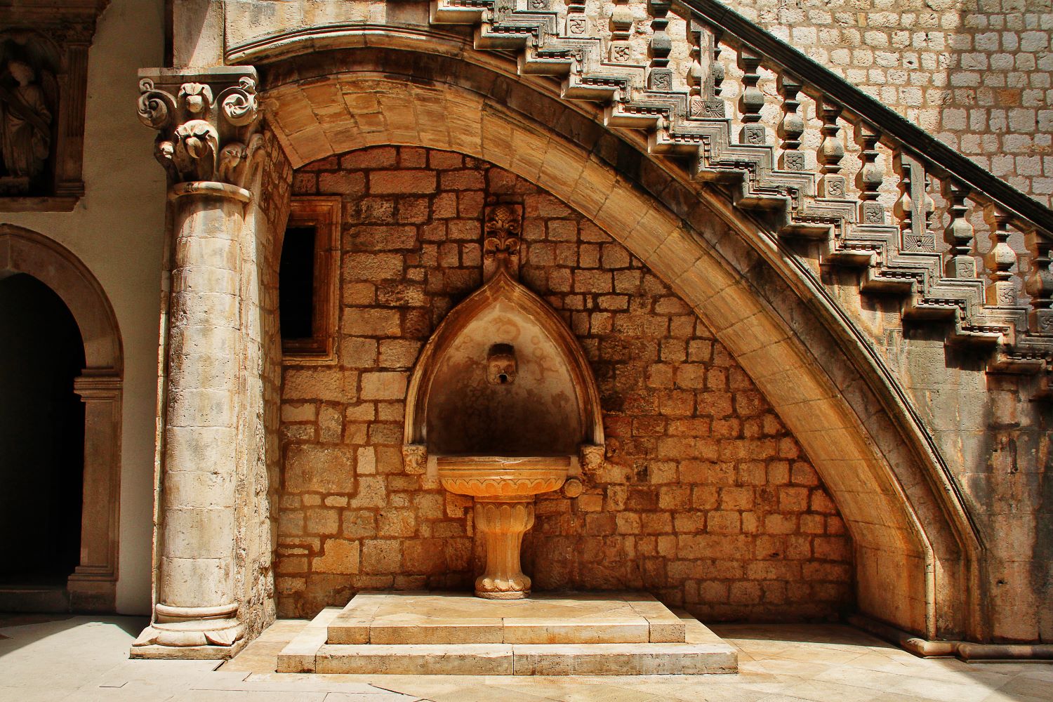 KNMtravel DMC, Croacia, Senderos historicos, cultura, Dubrovnik, UNESCO, Sponza palacio