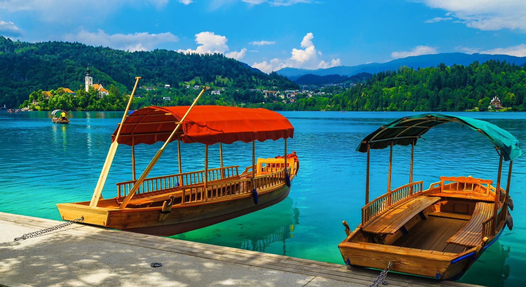 KNMtravel DMC, Eslovenia, Lago de Bled, viaje, barco pletna